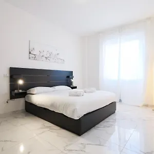 https://primopiano-bari.italymilanhotels.net
