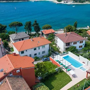  Villa Oria